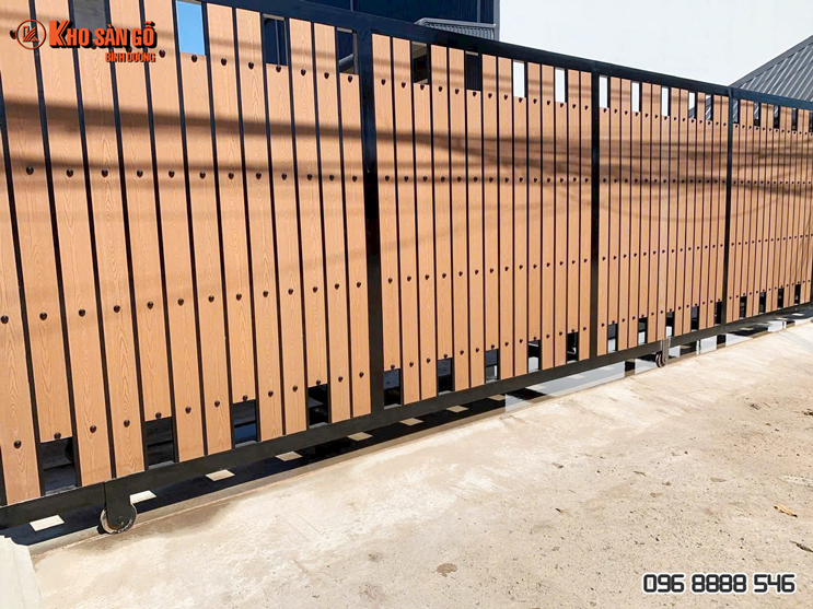 Gỗ Nhựa Awood Ốp Cửa Cổng
